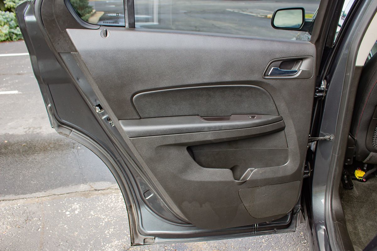 Photo 15 of this Chevrolet Equinox