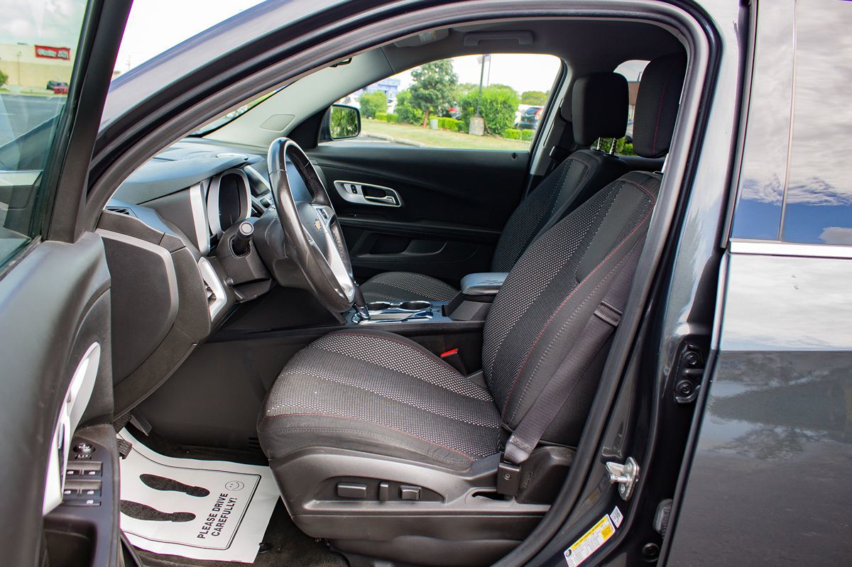 Photo 12 of this Chevrolet Equinox