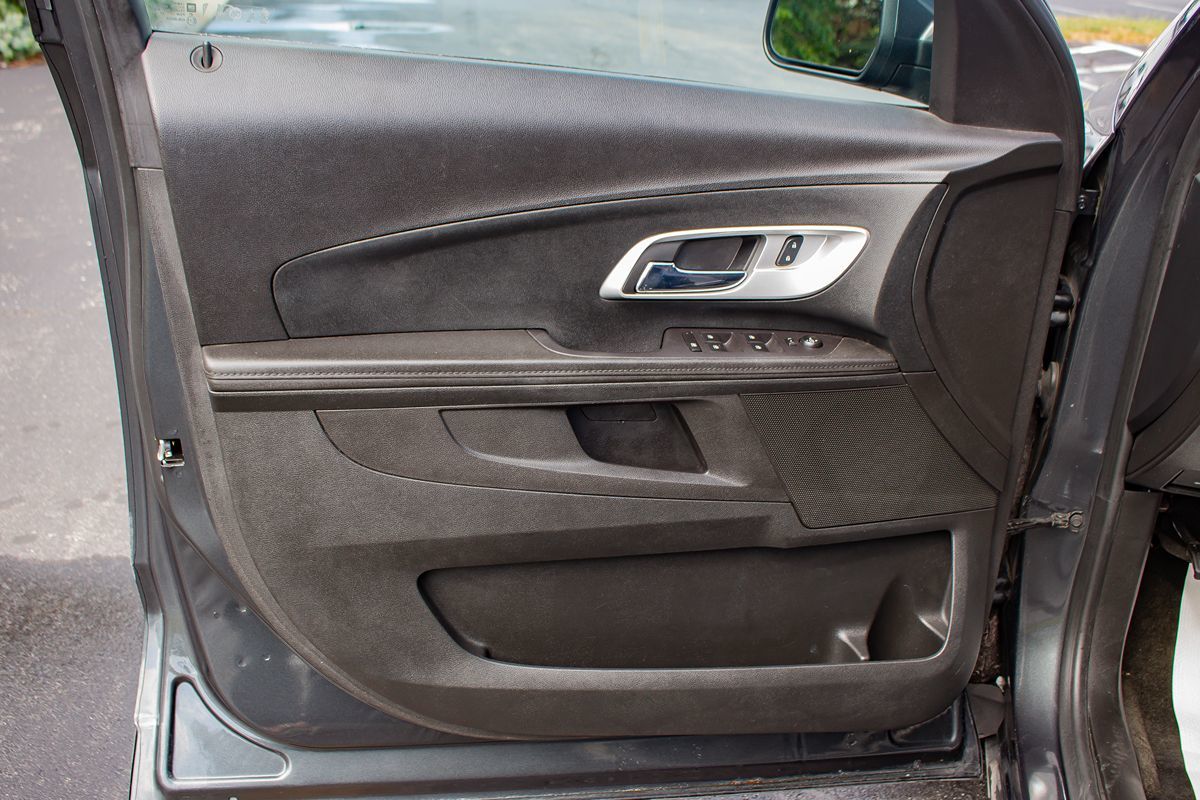 Photo 13 of this Chevrolet Equinox