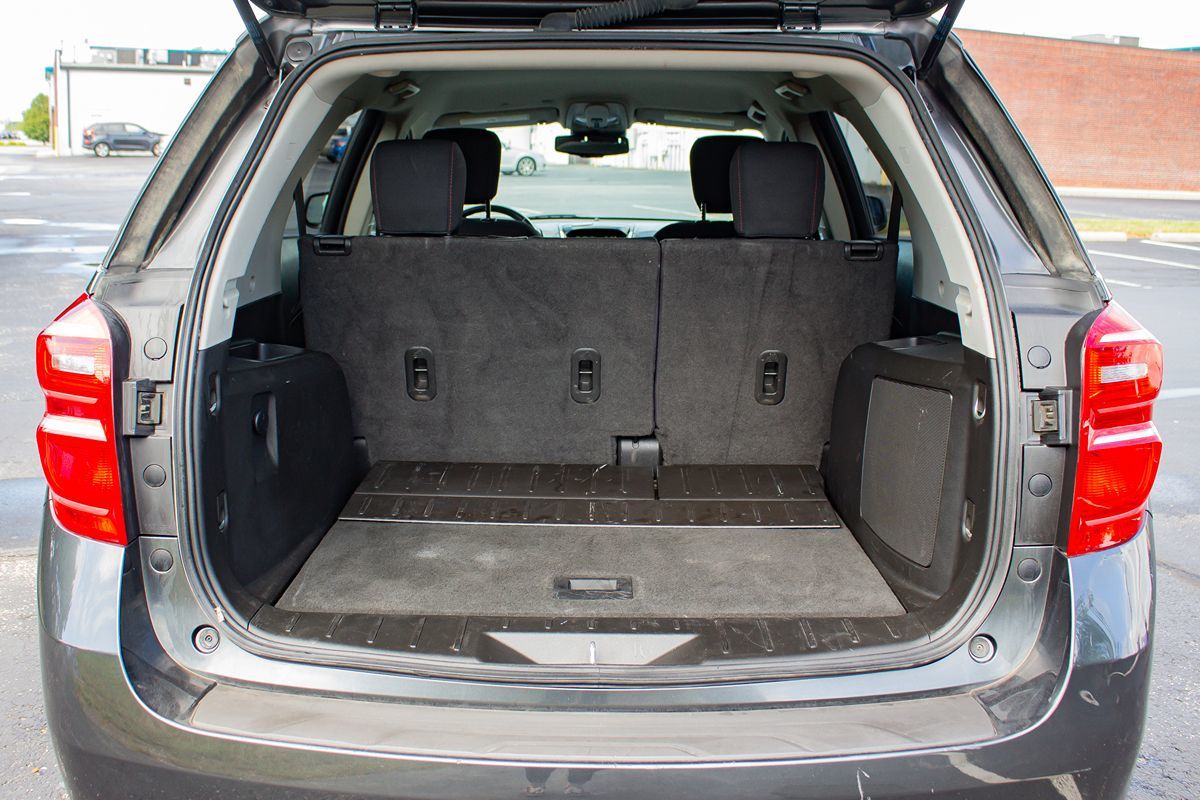 Photo 16 of this Chevrolet Equinox