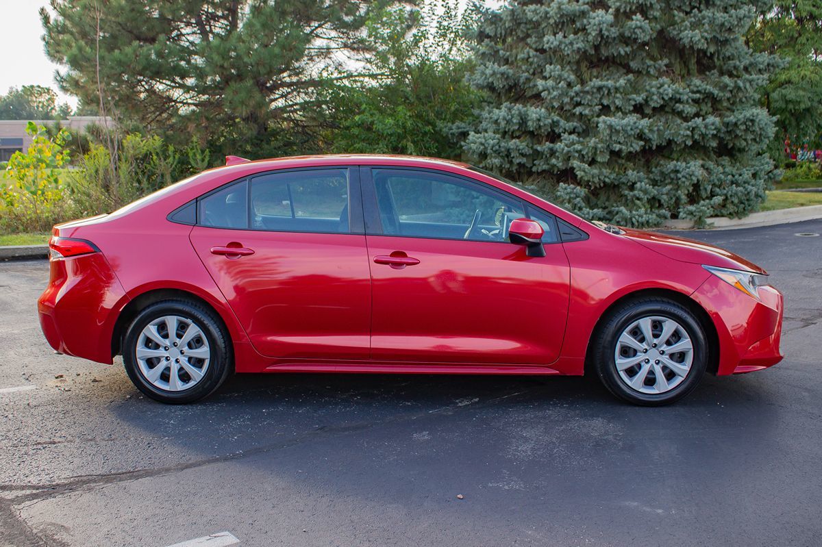 Photo 11 of this Toyota Corolla