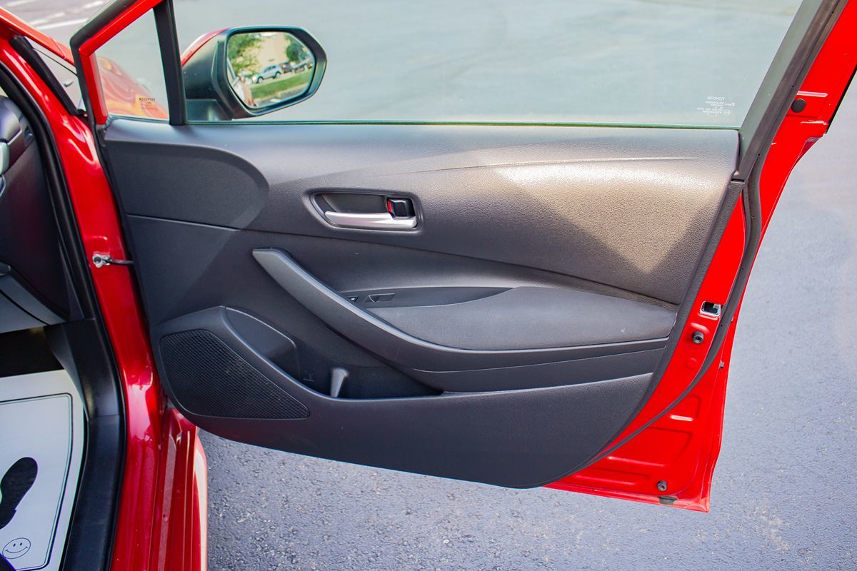 Photo 21 of this Toyota Corolla