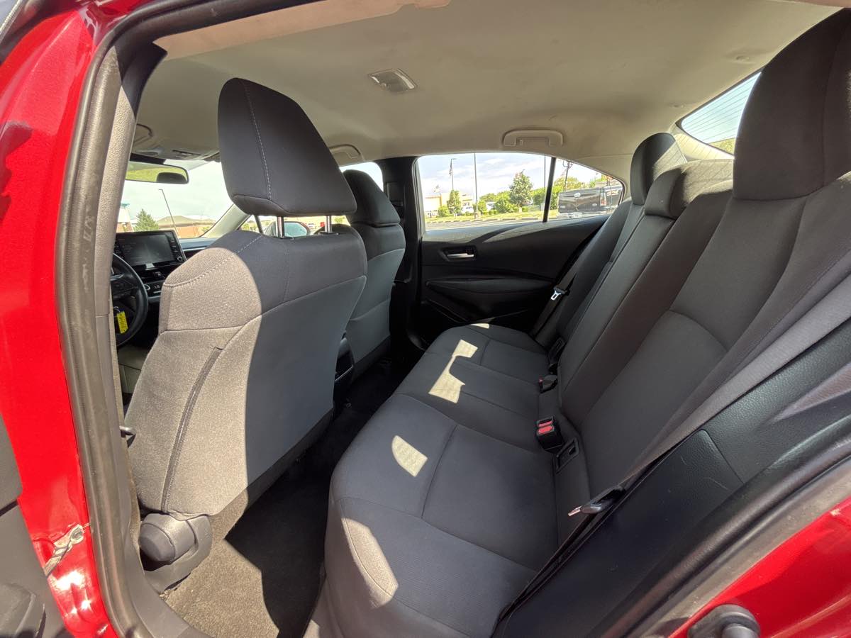 Photo 15 of this Toyota Corolla