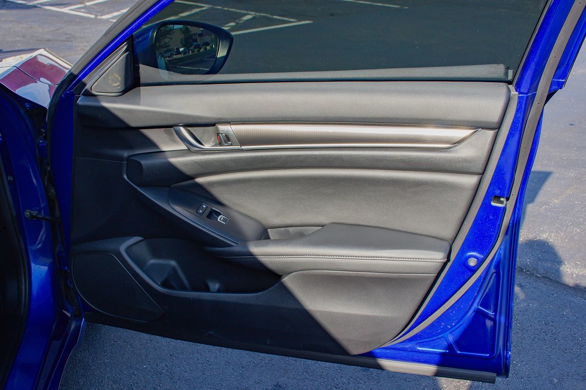Photo 20 of this Honda Accord Sedan
