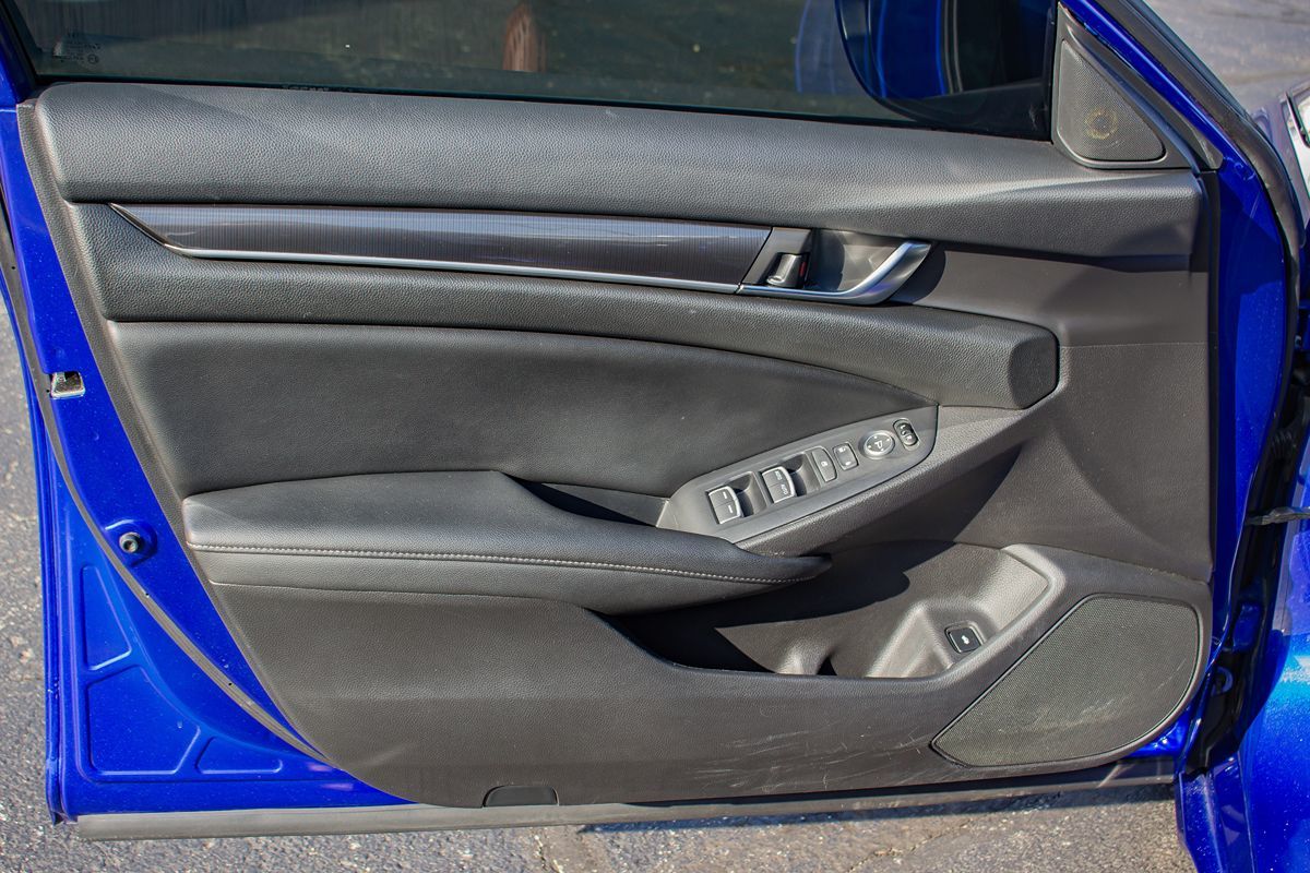 Photo 13 of this Honda Accord Sedan