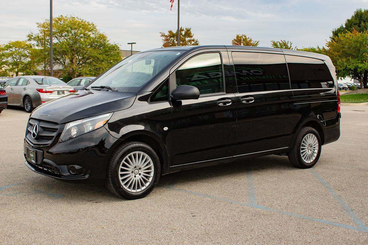 Photo 5 of this Mercedes-Benz Metris Passenger Van