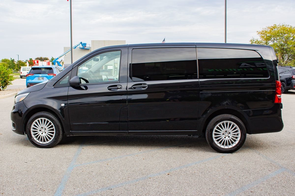 Photo 6 of this Mercedes-Benz Metris Passenger Van