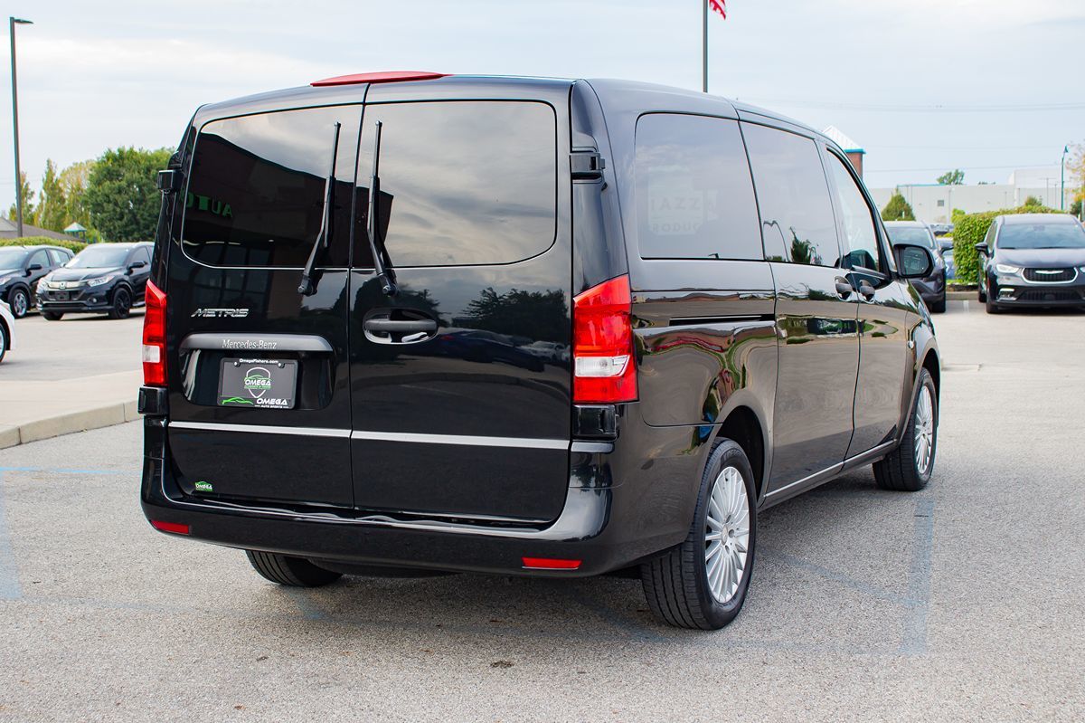 Photo 10 of this Mercedes-Benz Metris Passenger Van