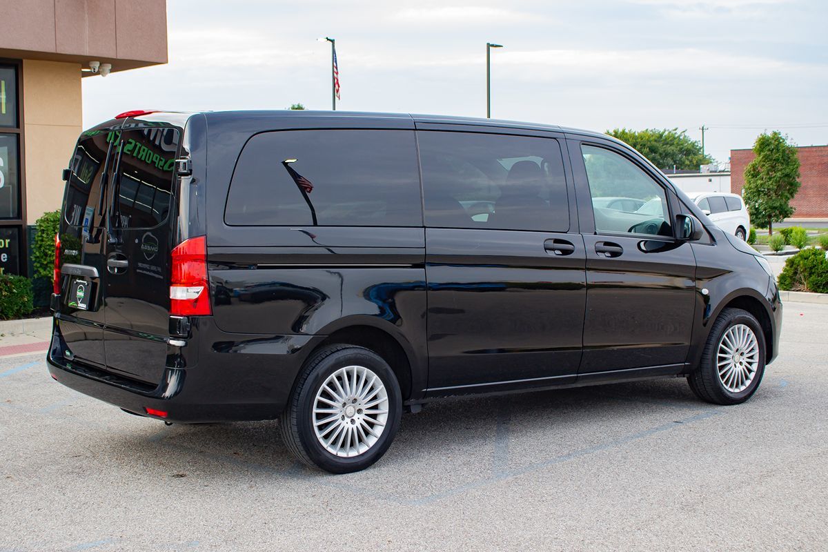 Photo 11 of this Mercedes-Benz Metris Passenger Van