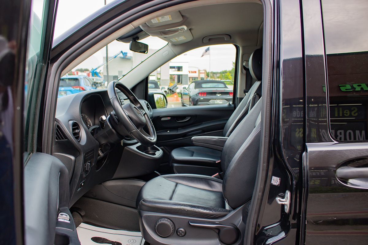 Photo 13 of this Mercedes-Benz Metris Passenger Van