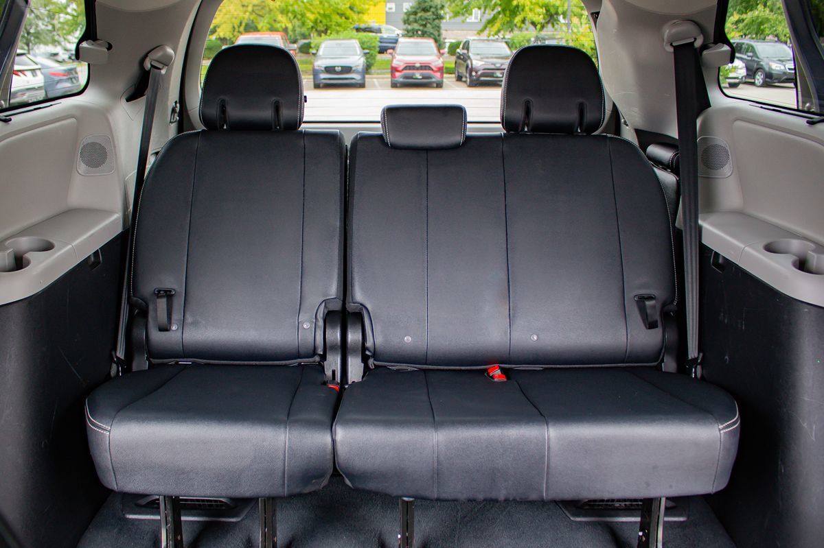 Photo 18 of this Toyota Sienna