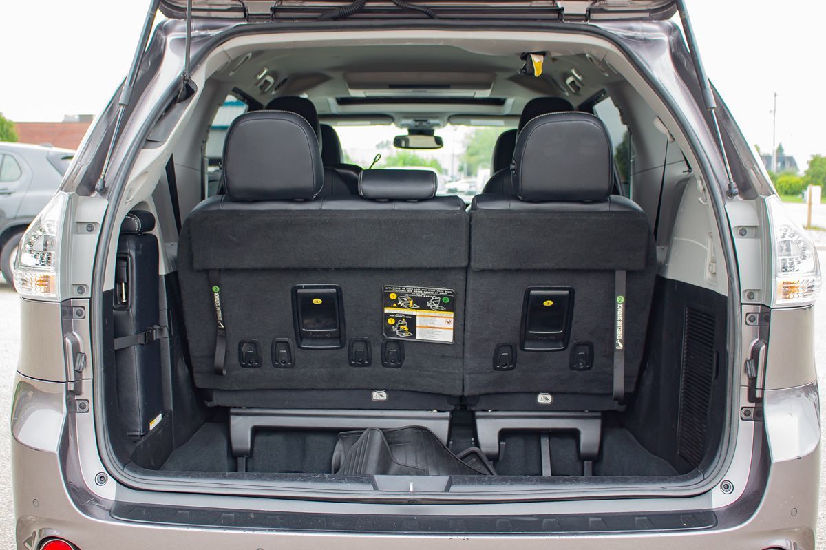 Photo 19 of this Toyota Sienna