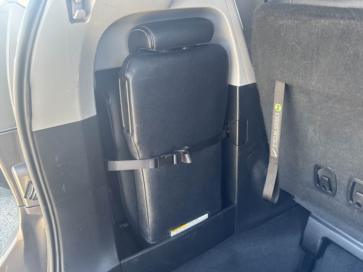 Photo 21 of this Toyota Sienna