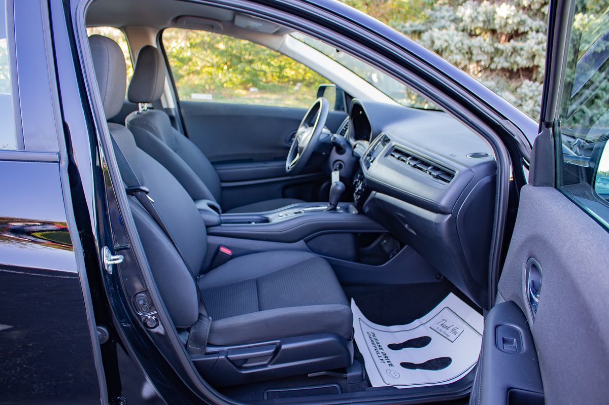 Photo 19 of this Honda HR-V
