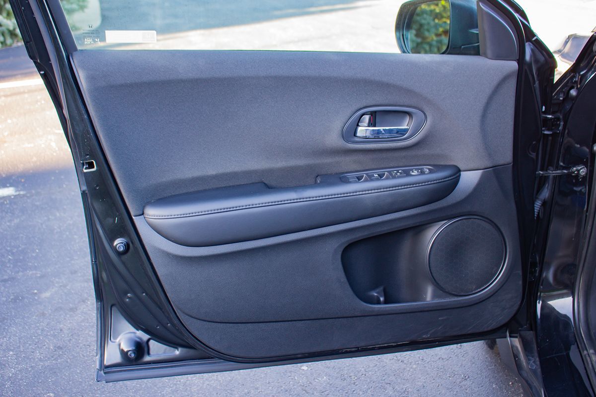Photo 13 of this Honda HR-V