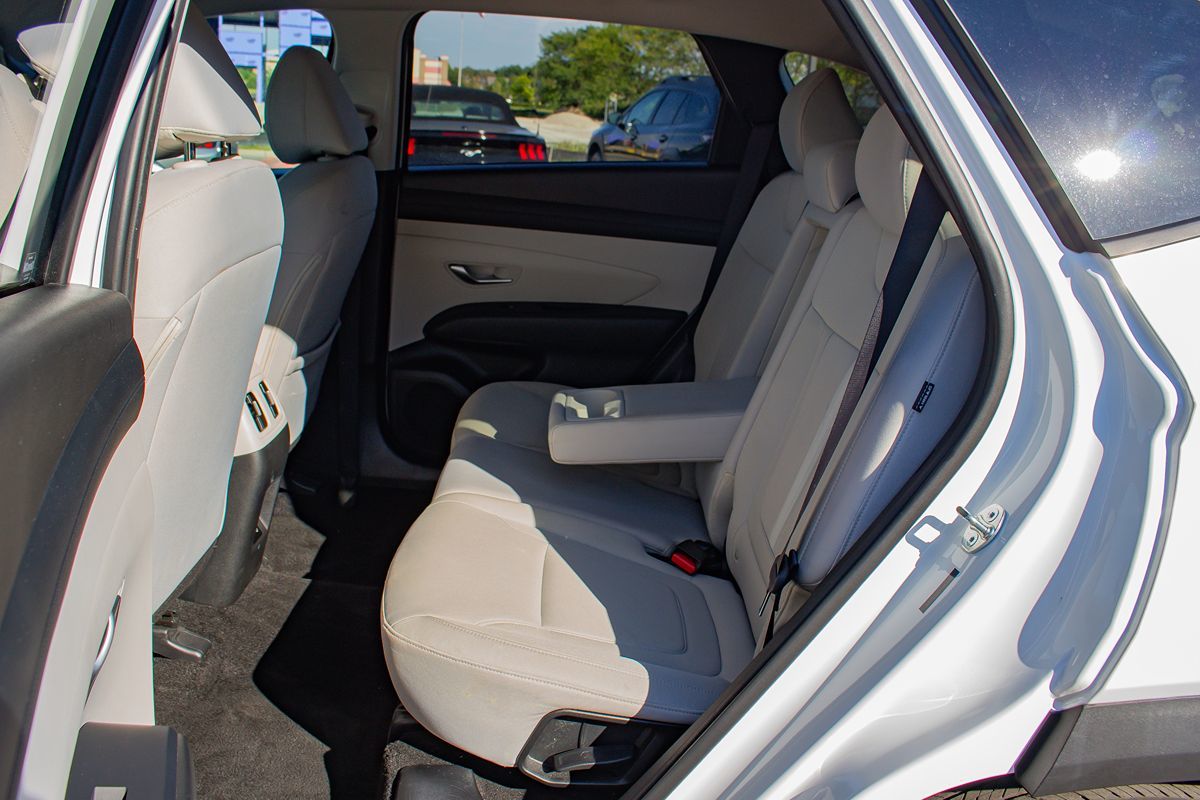 Photo 13 of this Hyundai Tucson