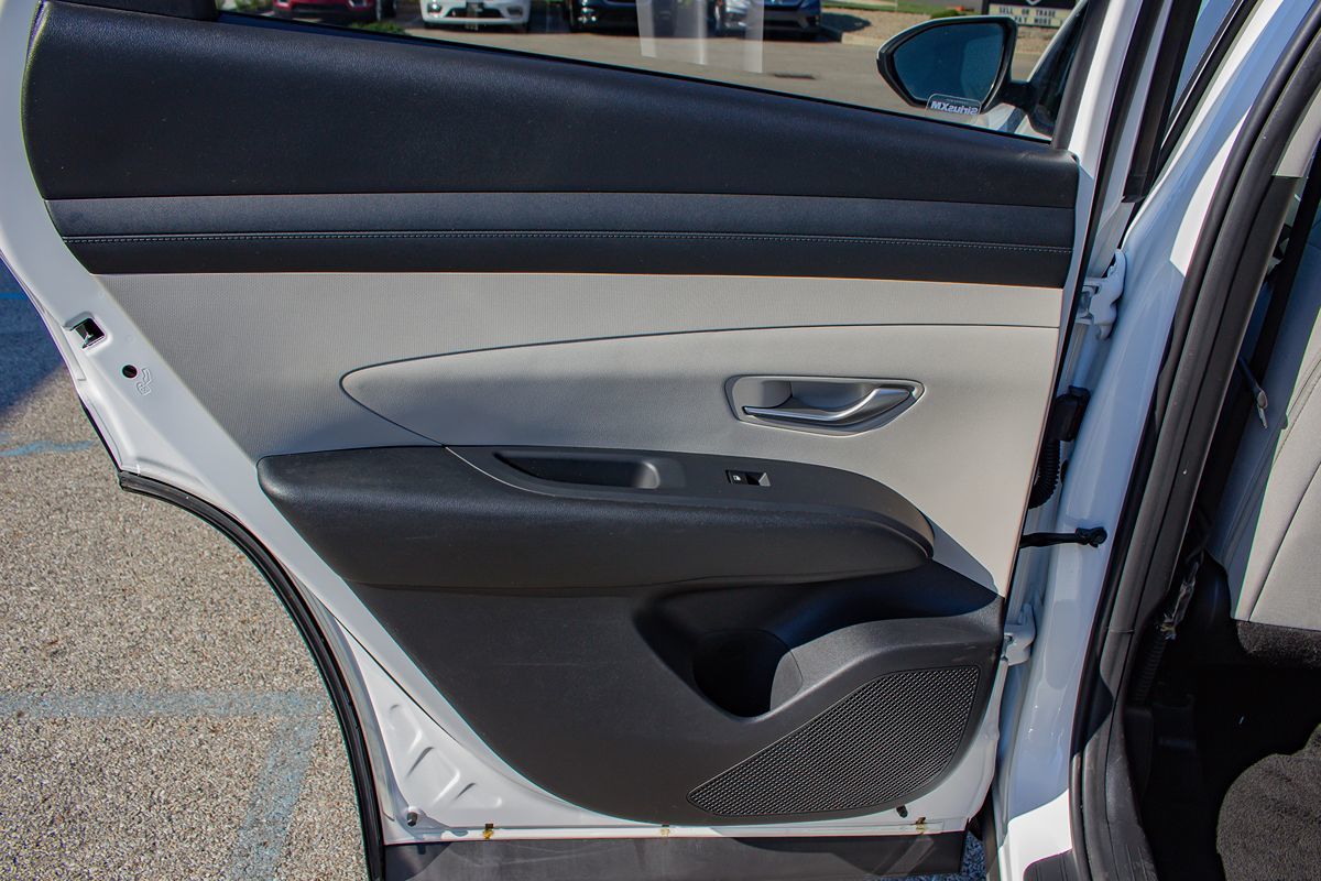 Photo 14 of this Hyundai Tucson