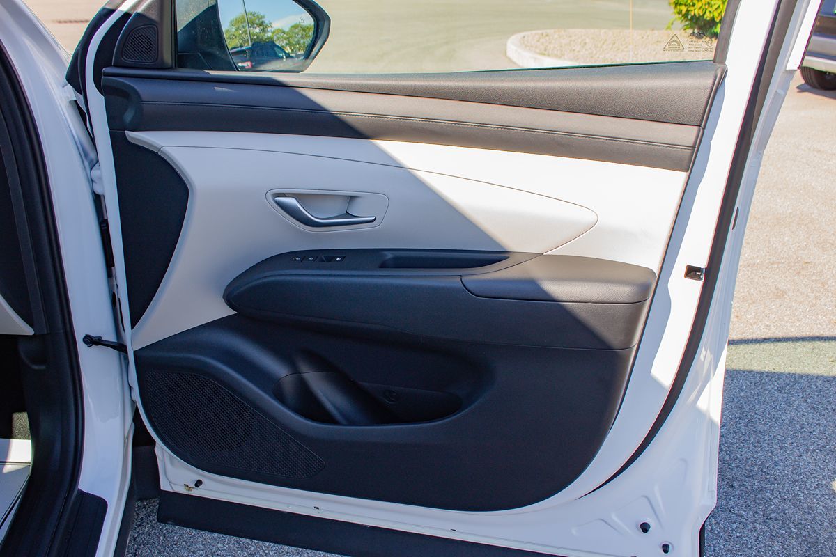 Photo 20 of this Hyundai Tucson
