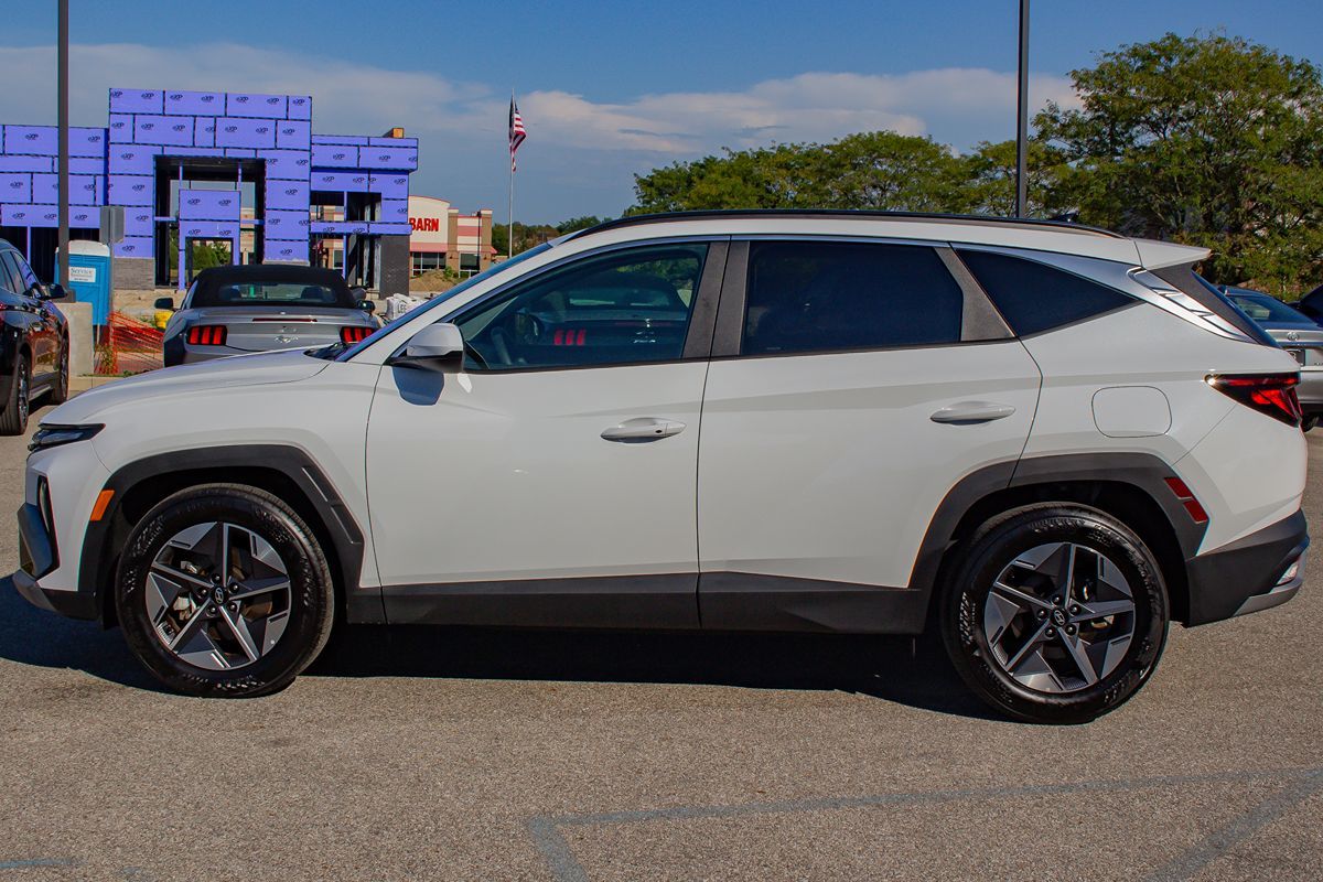 Photo 4 of this Hyundai Tucson