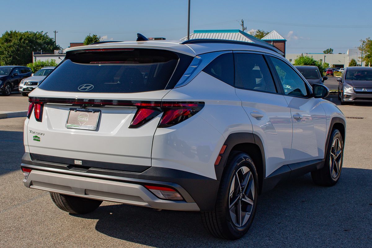 Photo 8 of this Hyundai Tucson