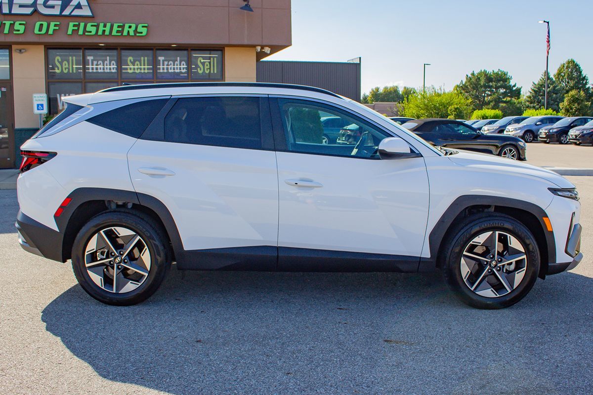 Photo 10 of this Hyundai Tucson
