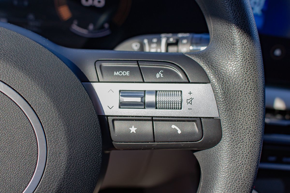 Photo 23 of this Hyundai Tucson