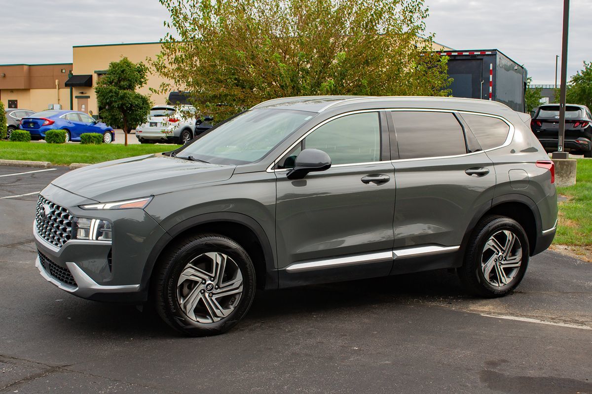 Photo 4 of this Hyundai Santa Fe