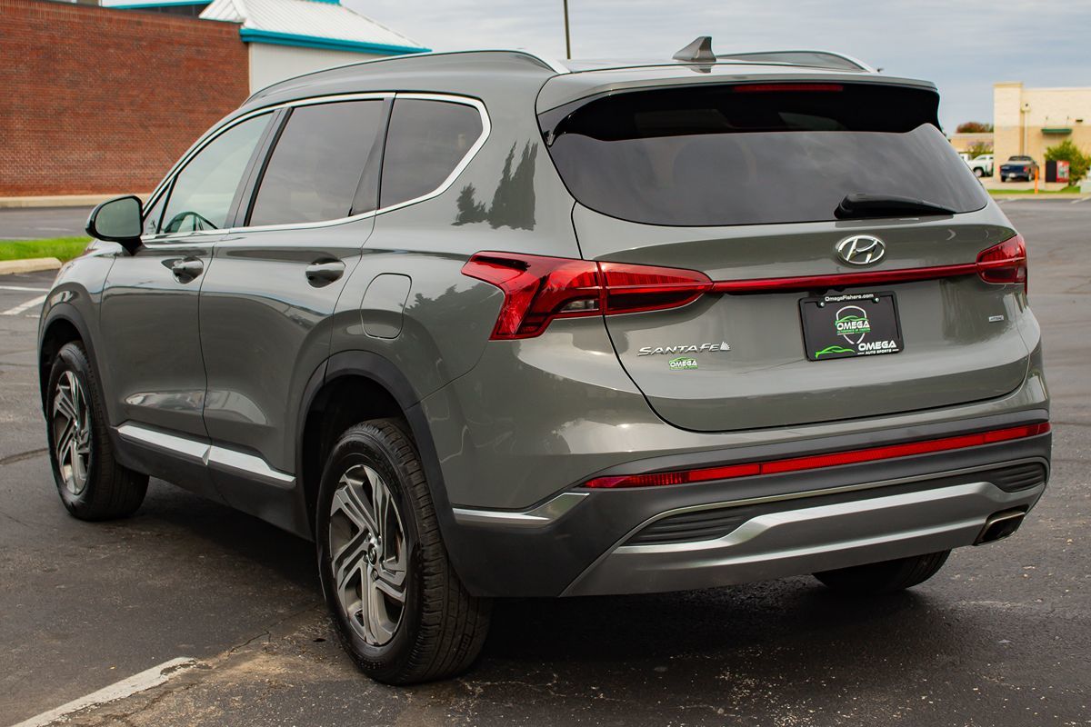 Photo 7 of this Hyundai Santa Fe