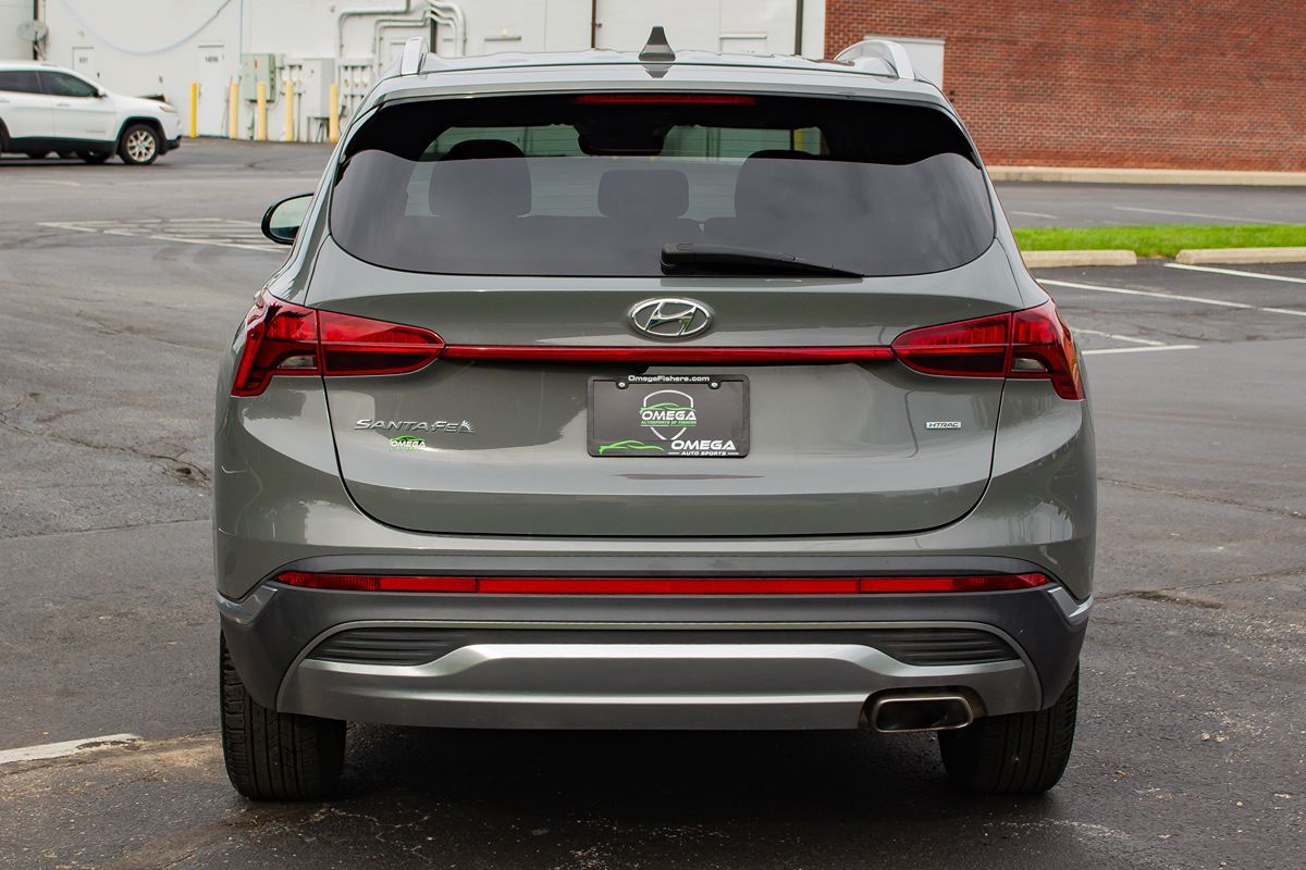 Photo 8 of this Hyundai Santa Fe