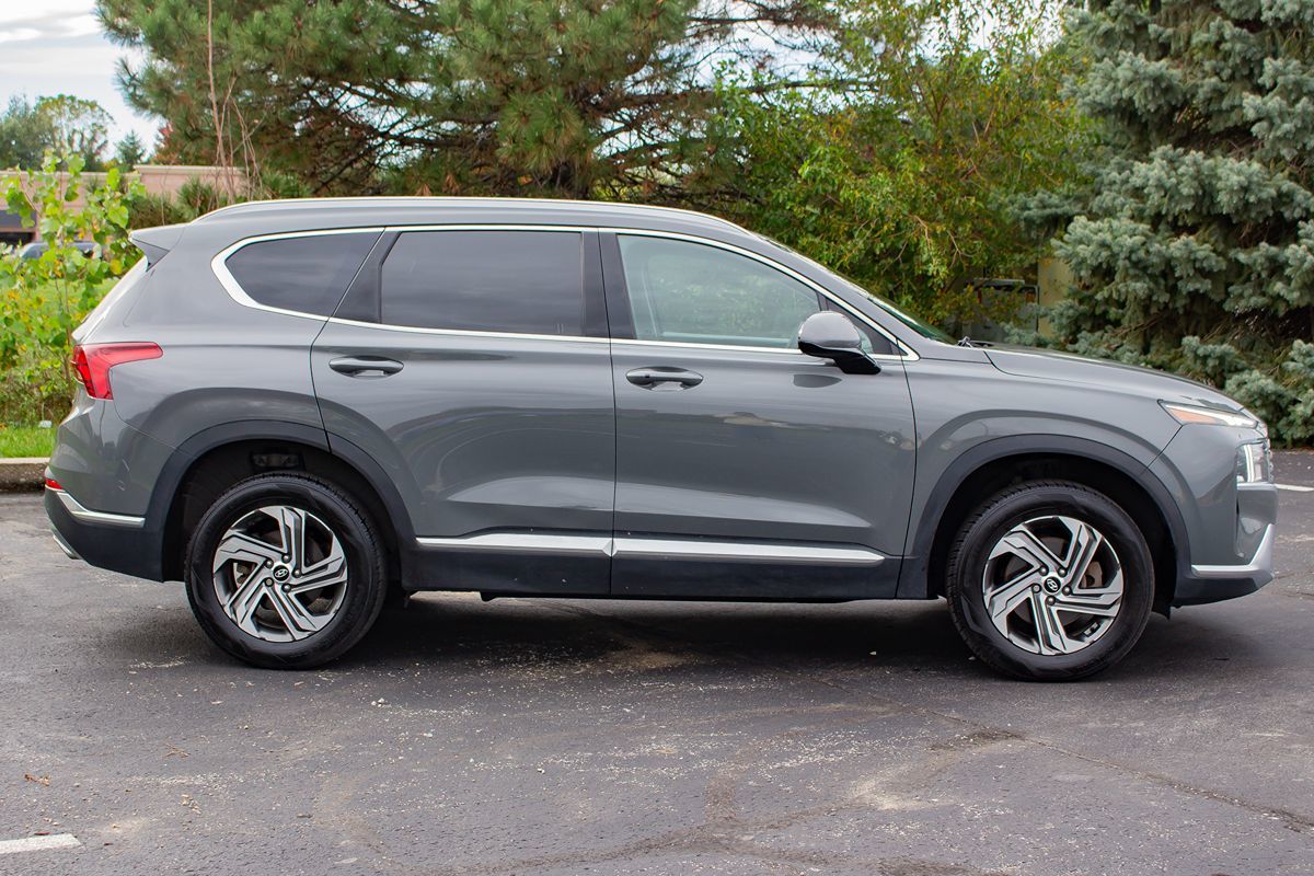 Photo 11 of this Hyundai Santa Fe