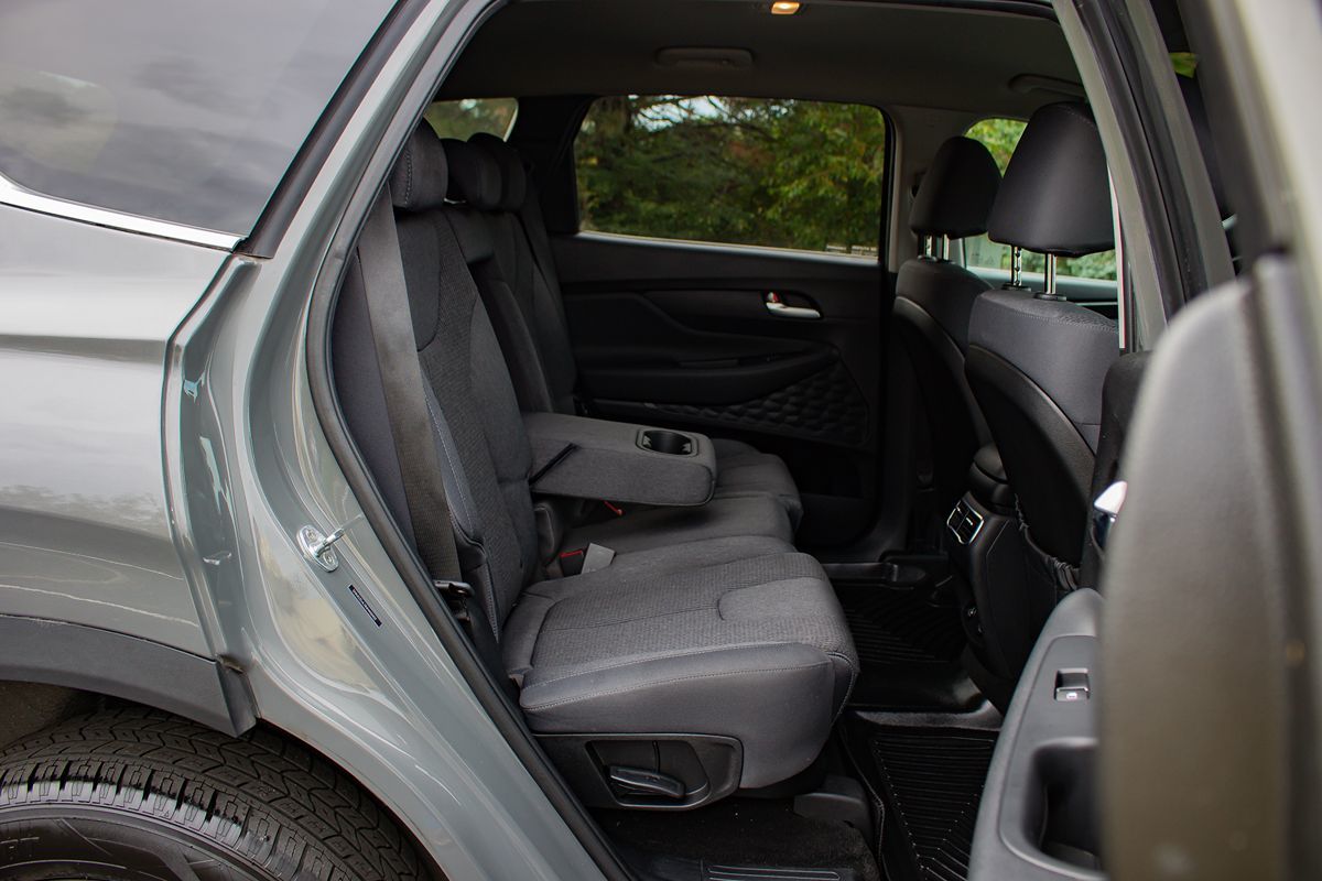 Photo 17 of this Hyundai Santa Fe