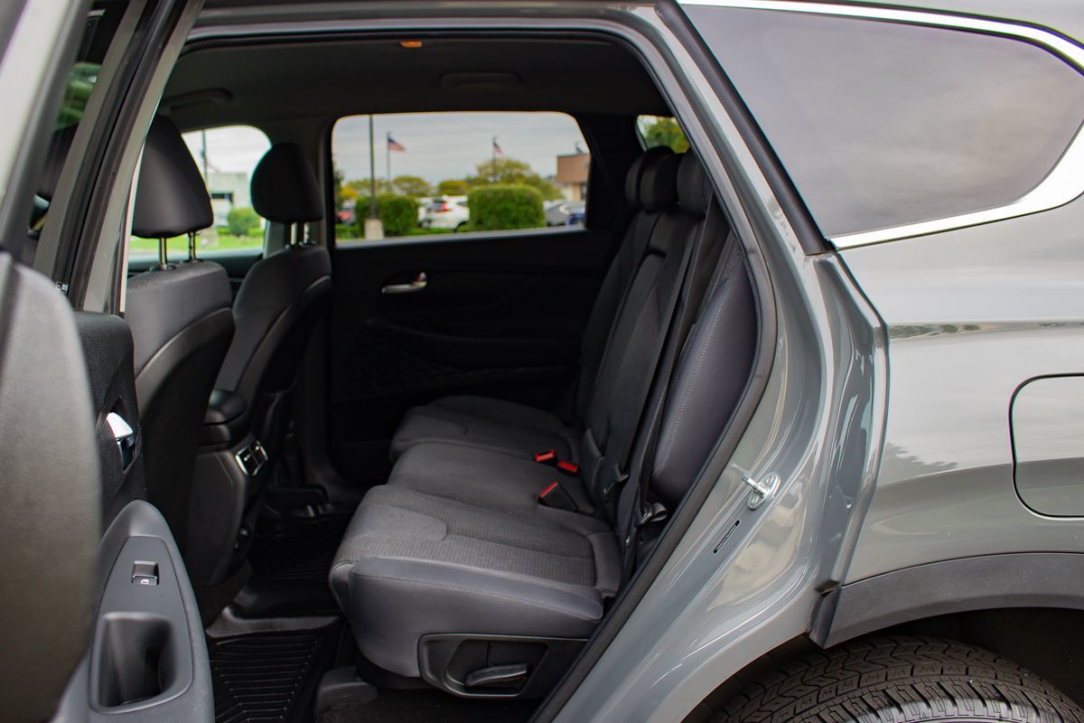 Photo 14 of this Hyundai Santa Fe