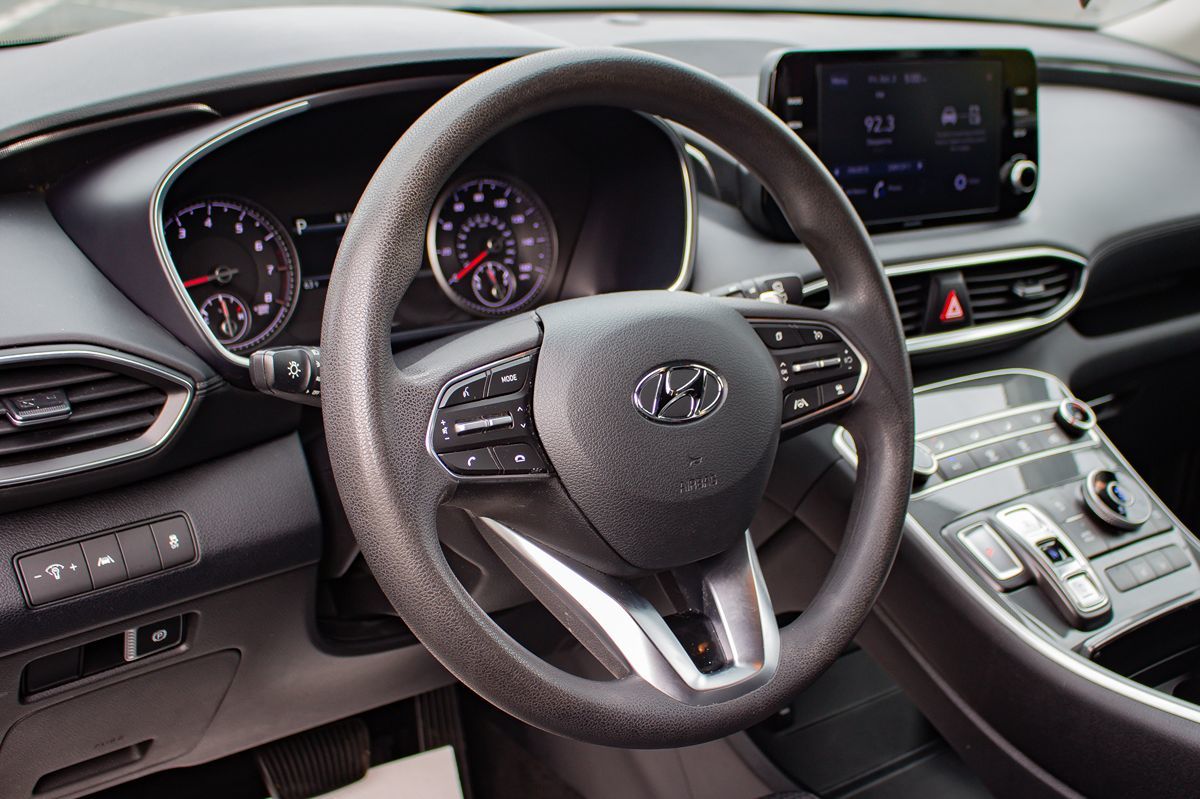 Photo 21 of this Hyundai Santa Fe