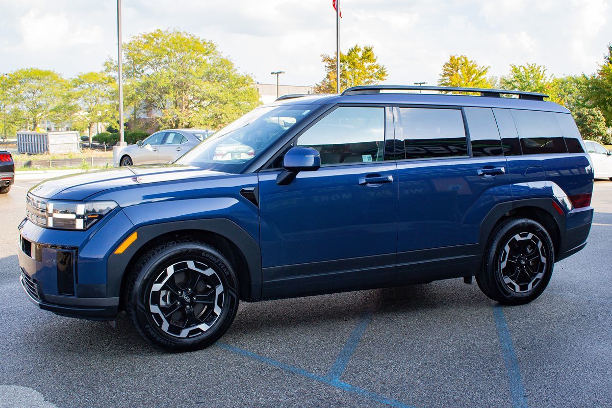 Photo 4 of this Hyundai Santa Fe