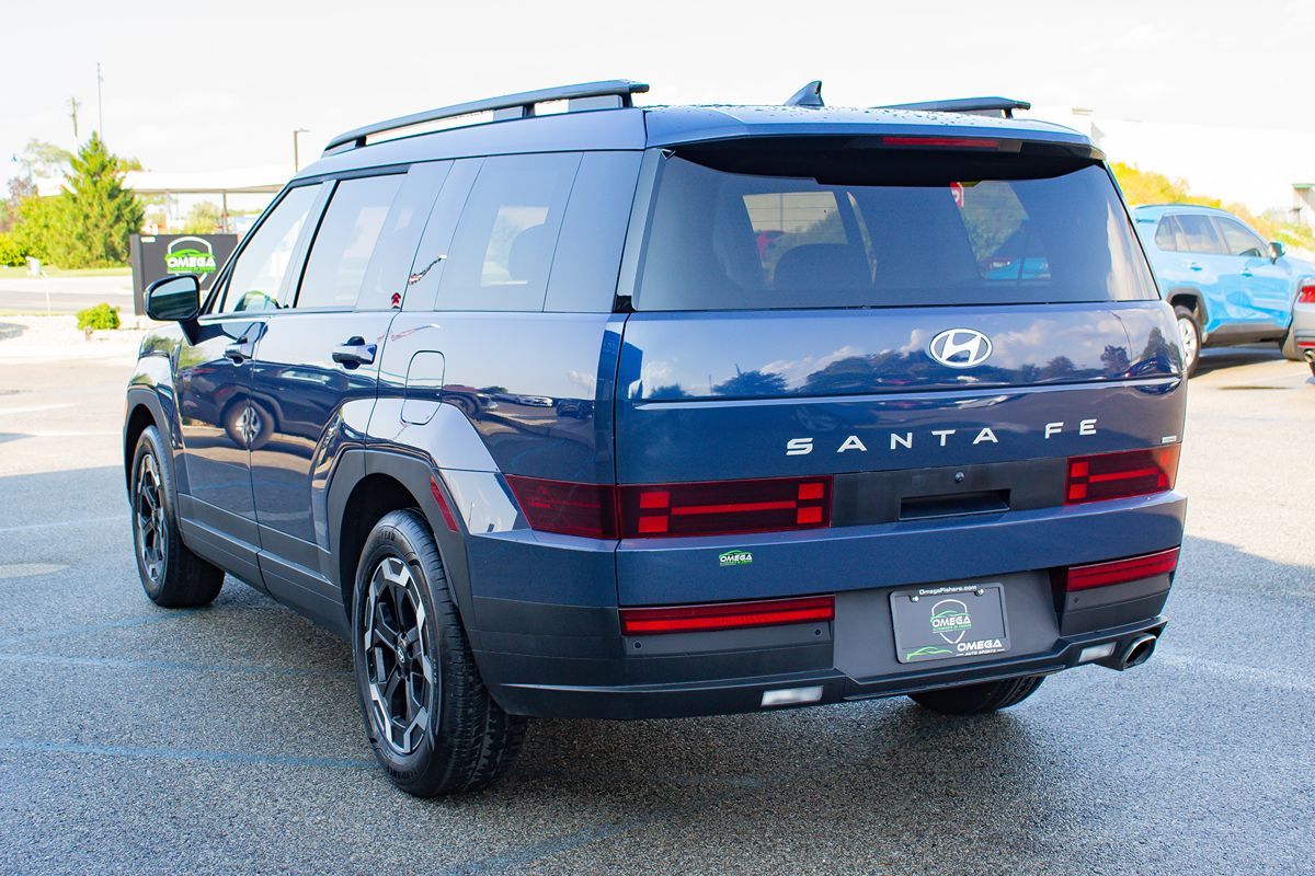 Photo 7 of this Hyundai Santa Fe