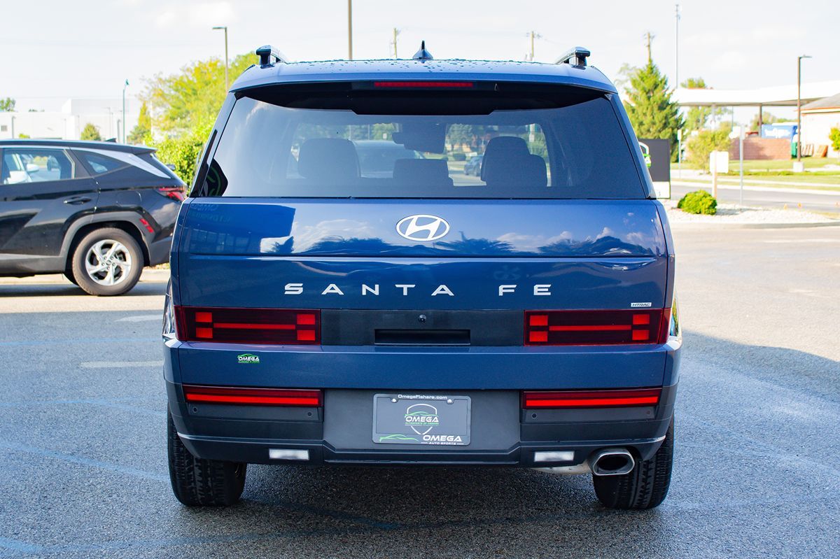 Photo 8 of this Hyundai Santa Fe
