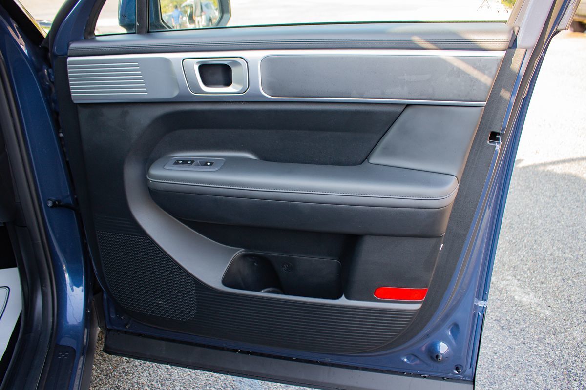 Photo 20 of this Hyundai Santa Fe