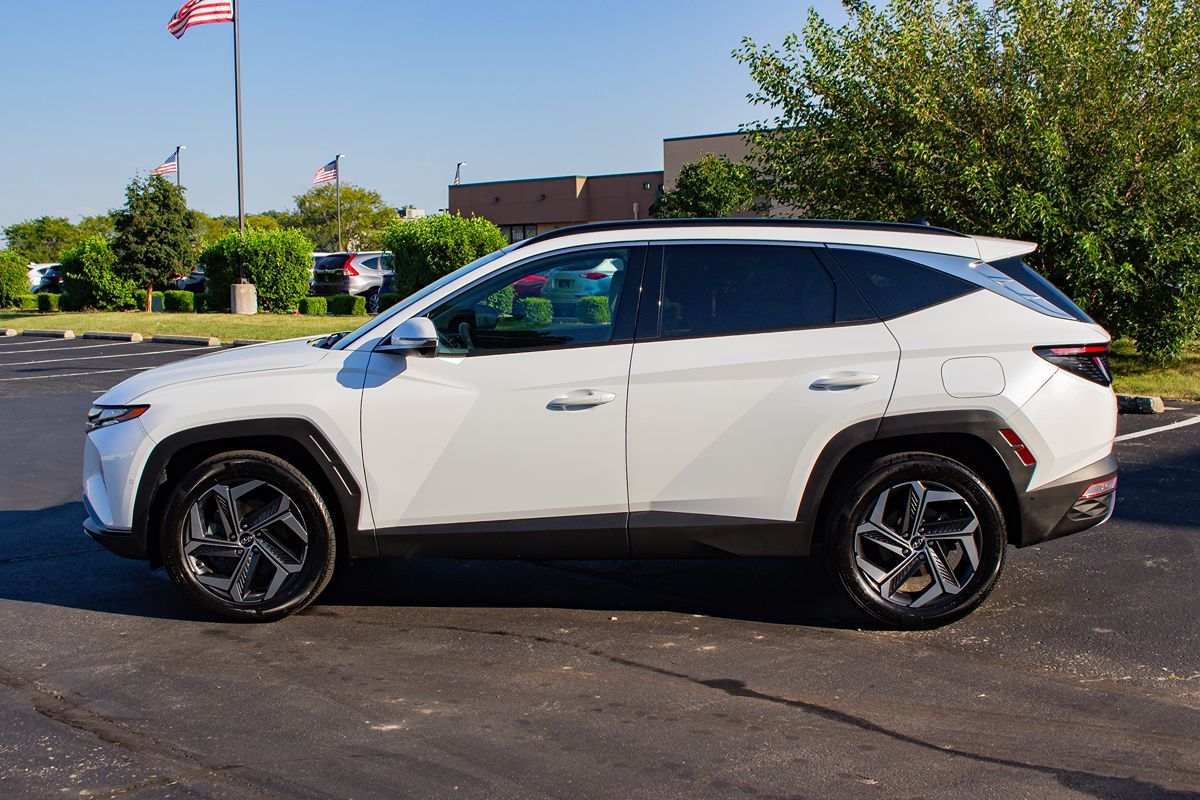 Photo 5 of this Hyundai Tucson Hybrid