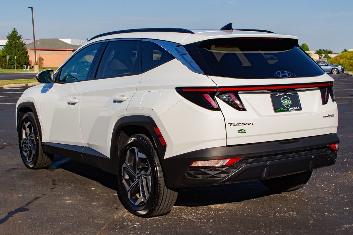 Photo 7 of this Hyundai Tucson Hybrid