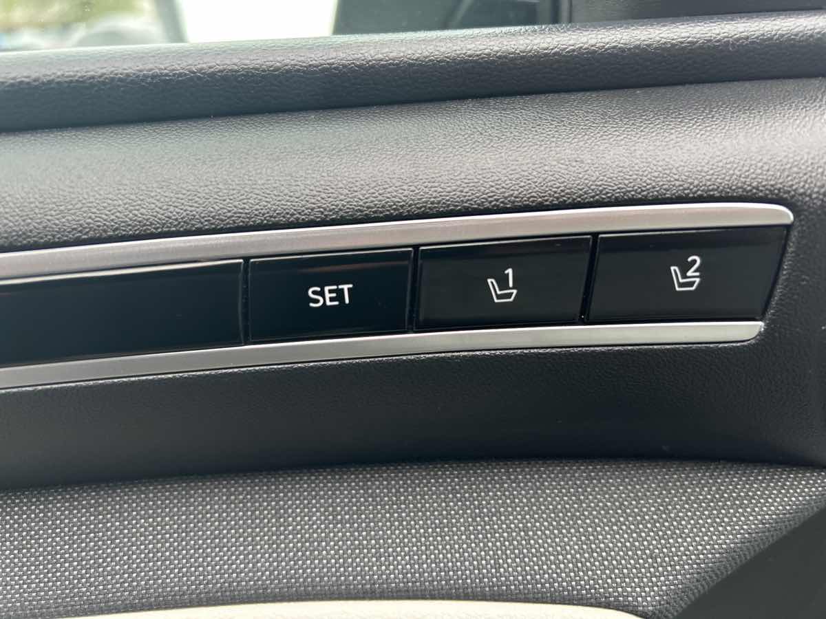 Photo 15 of this Hyundai Tucson Hybrid