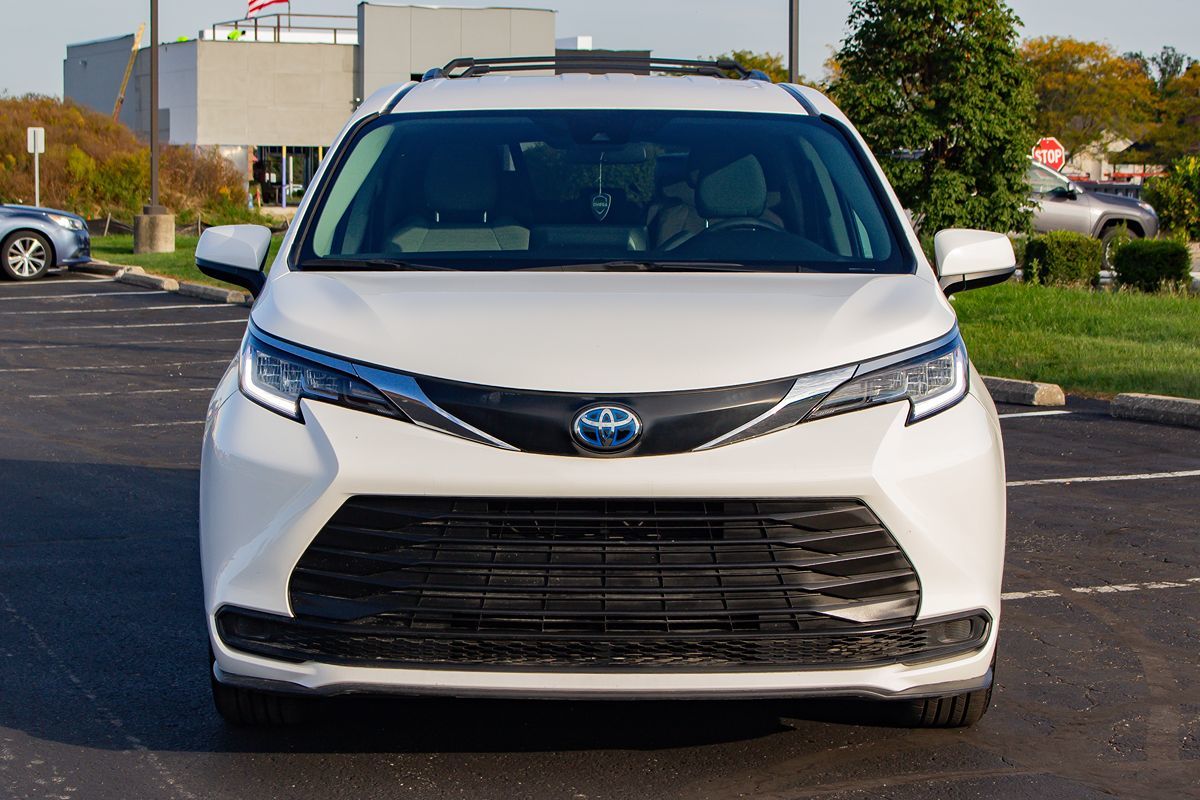 Photo 2 of this Toyota Sienna