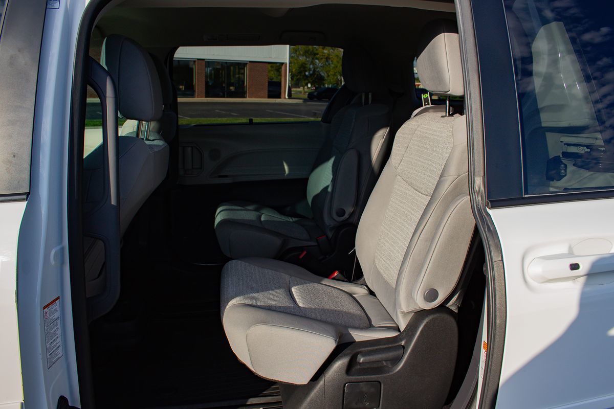 Photo 14 of this Toyota Sienna