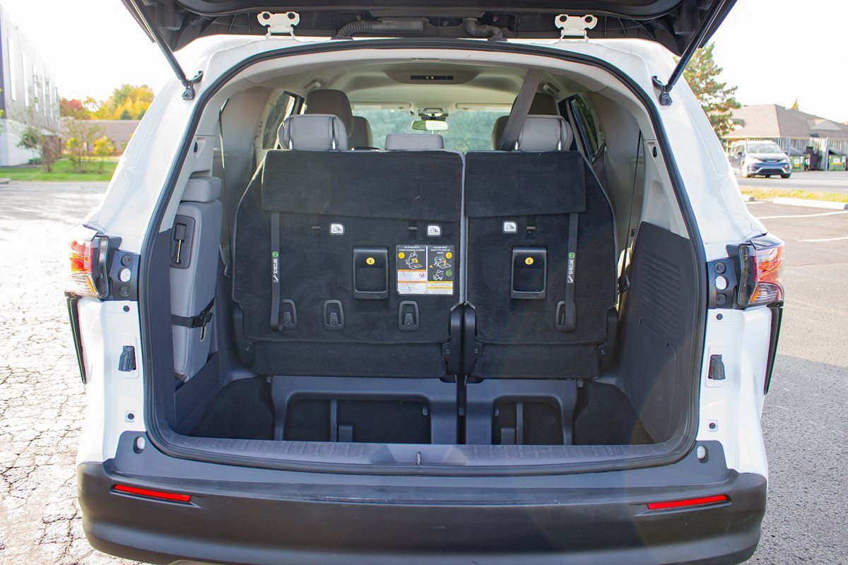 Photo 16 of this Toyota Sienna