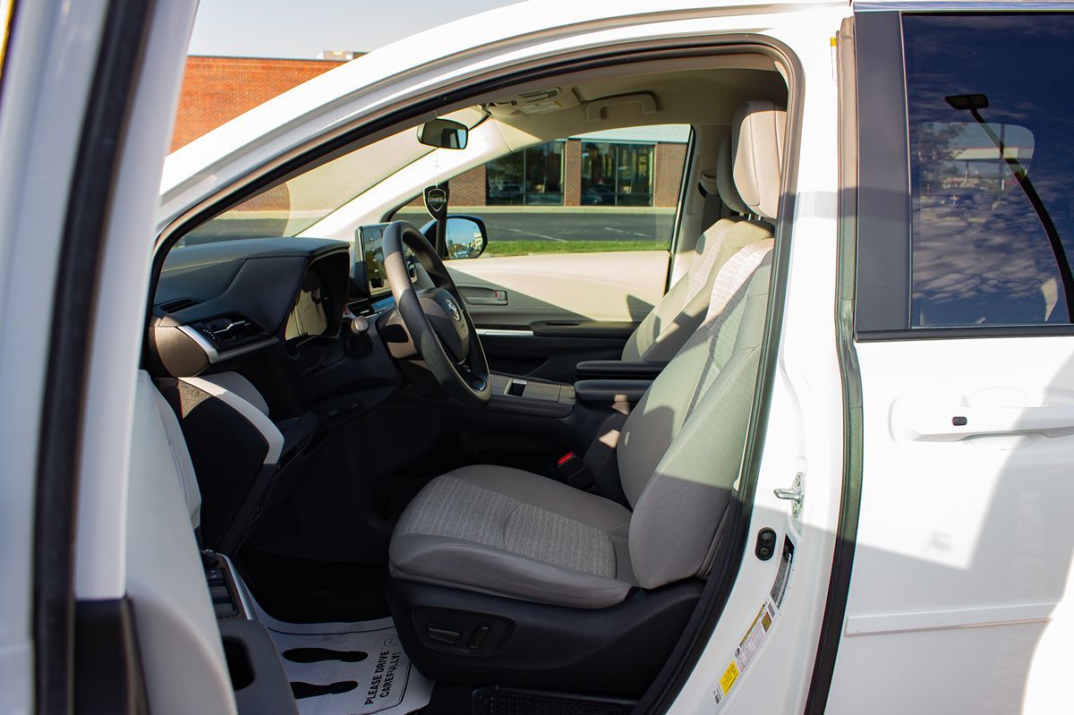 Photo 12 of this Toyota Sienna