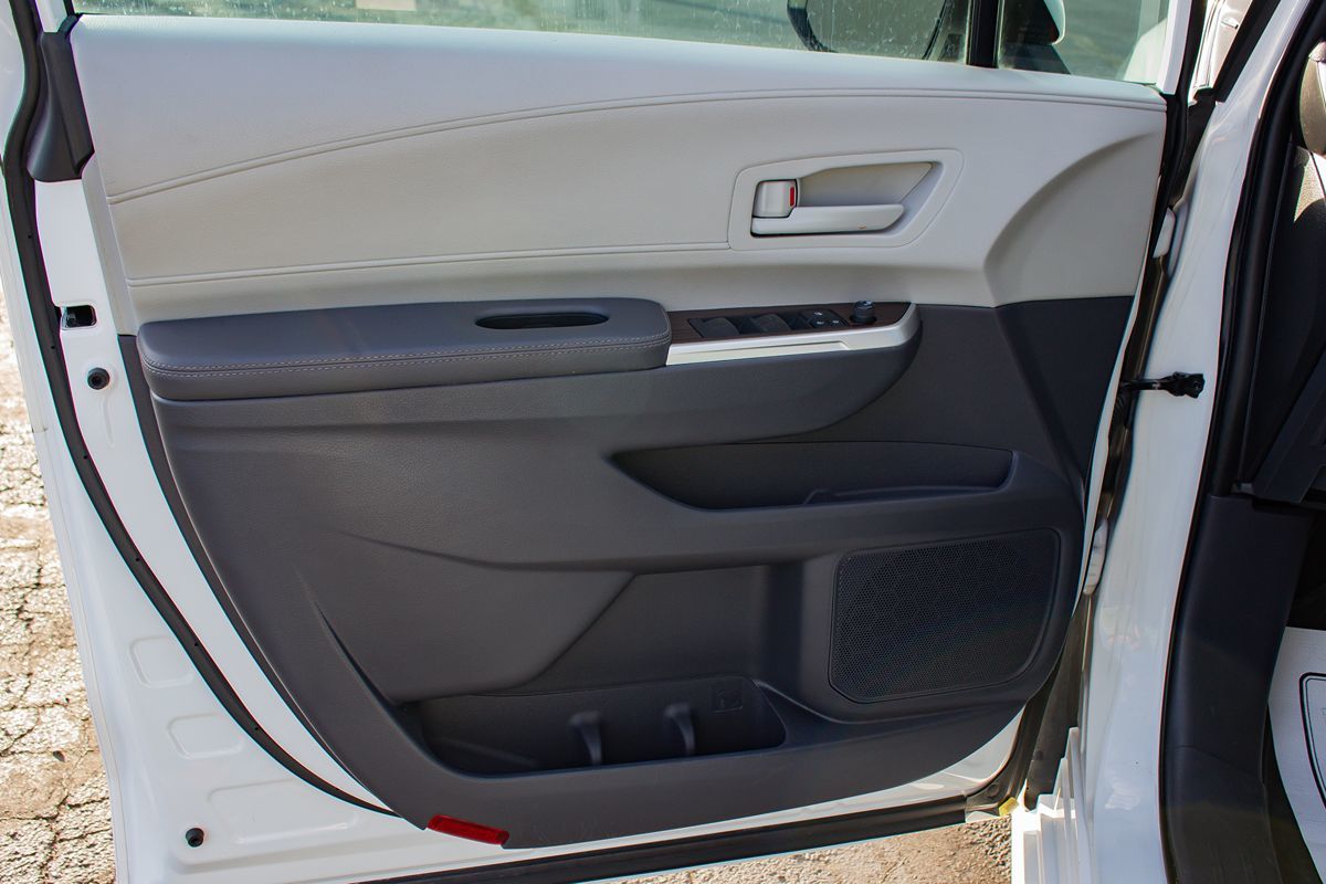 Photo 13 of this Toyota Sienna