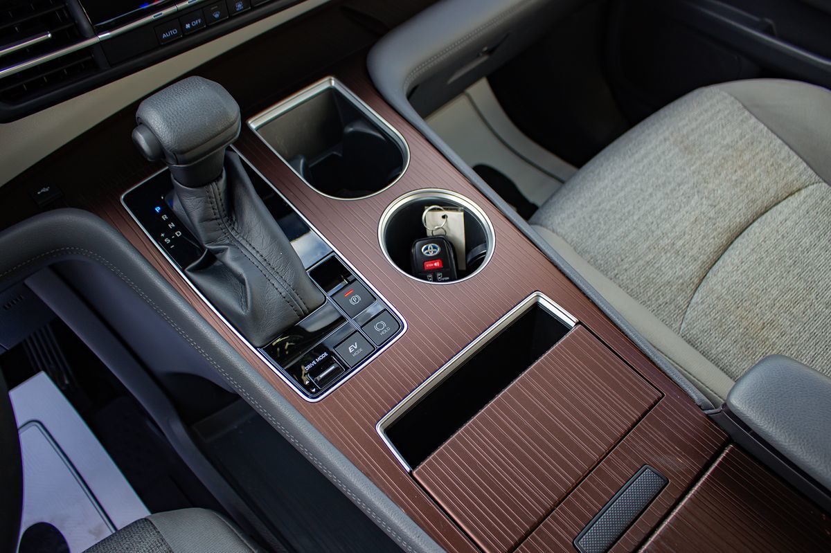 Photo 26 of this Toyota Sienna