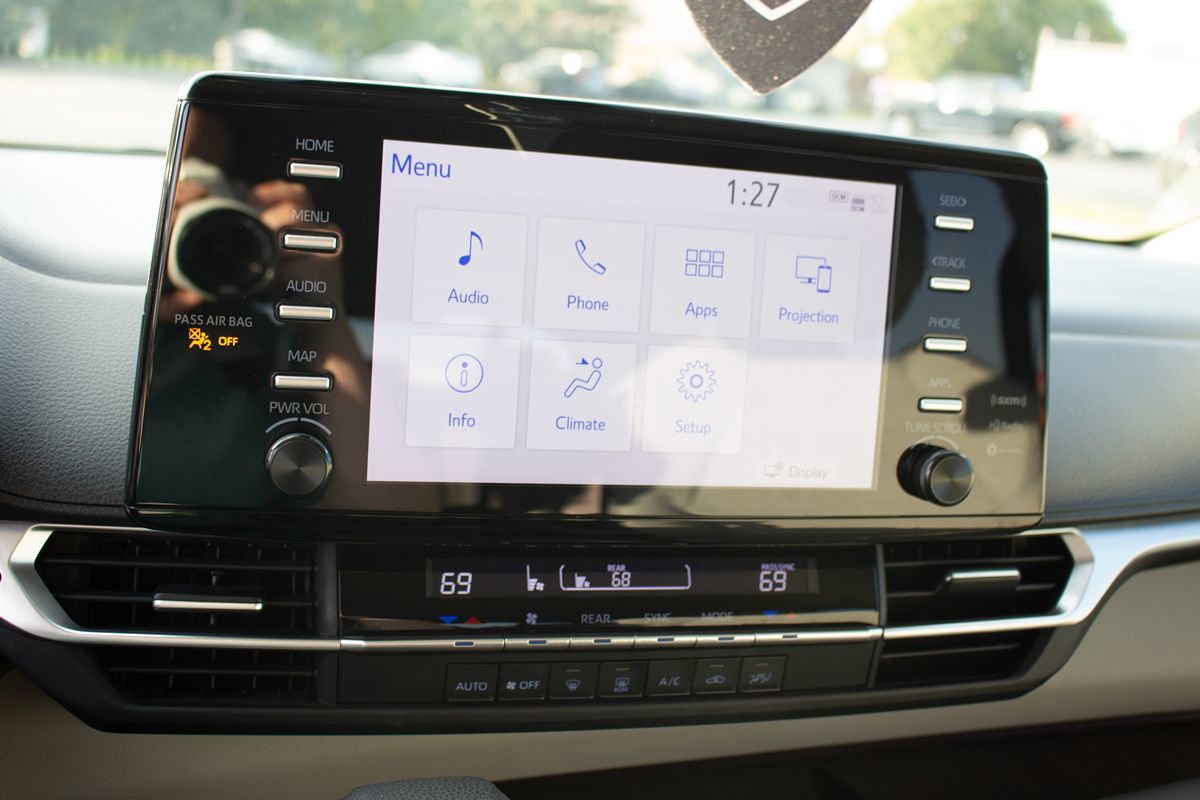 Photo 24 of this Toyota Sienna