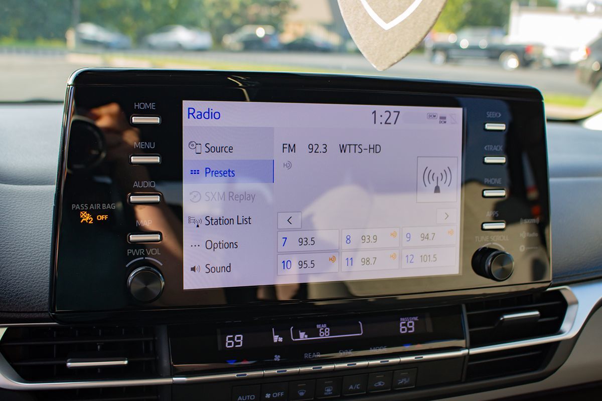 Photo 25 of this Toyota Sienna