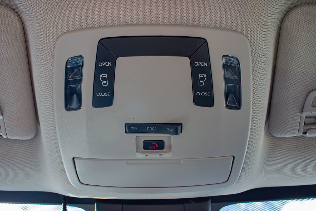Photo 28 of this Toyota Sienna