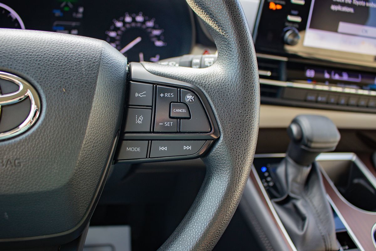 Photo 23 of this Toyota Sienna